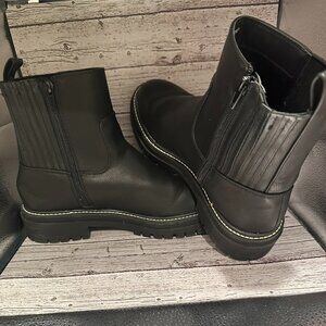 Time & True Black Chelsea Lug Combat Boots Size 10